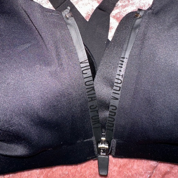 Victoria’s Secret Black Sports Bra - Picture 3 of 5